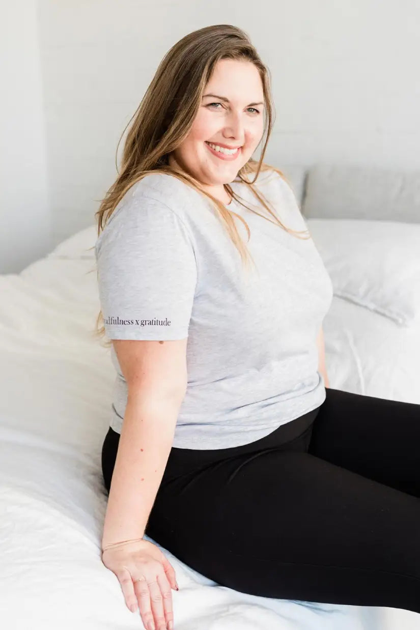 Lilac Classic T-Shirt | Mindfulness x Gratitude | Pebble Grey